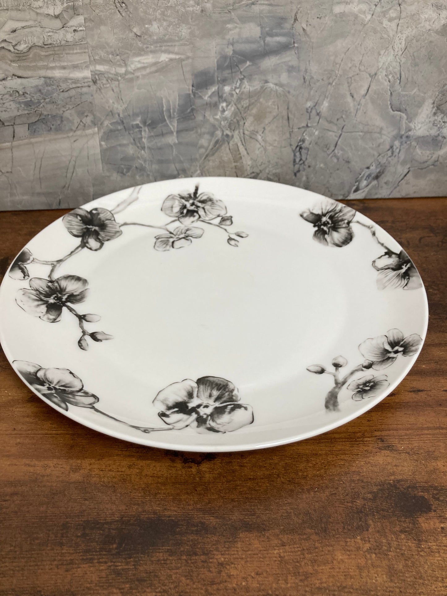 Flower black rose design 4 pcs serving Plates dishes Dinner modern elegant set.