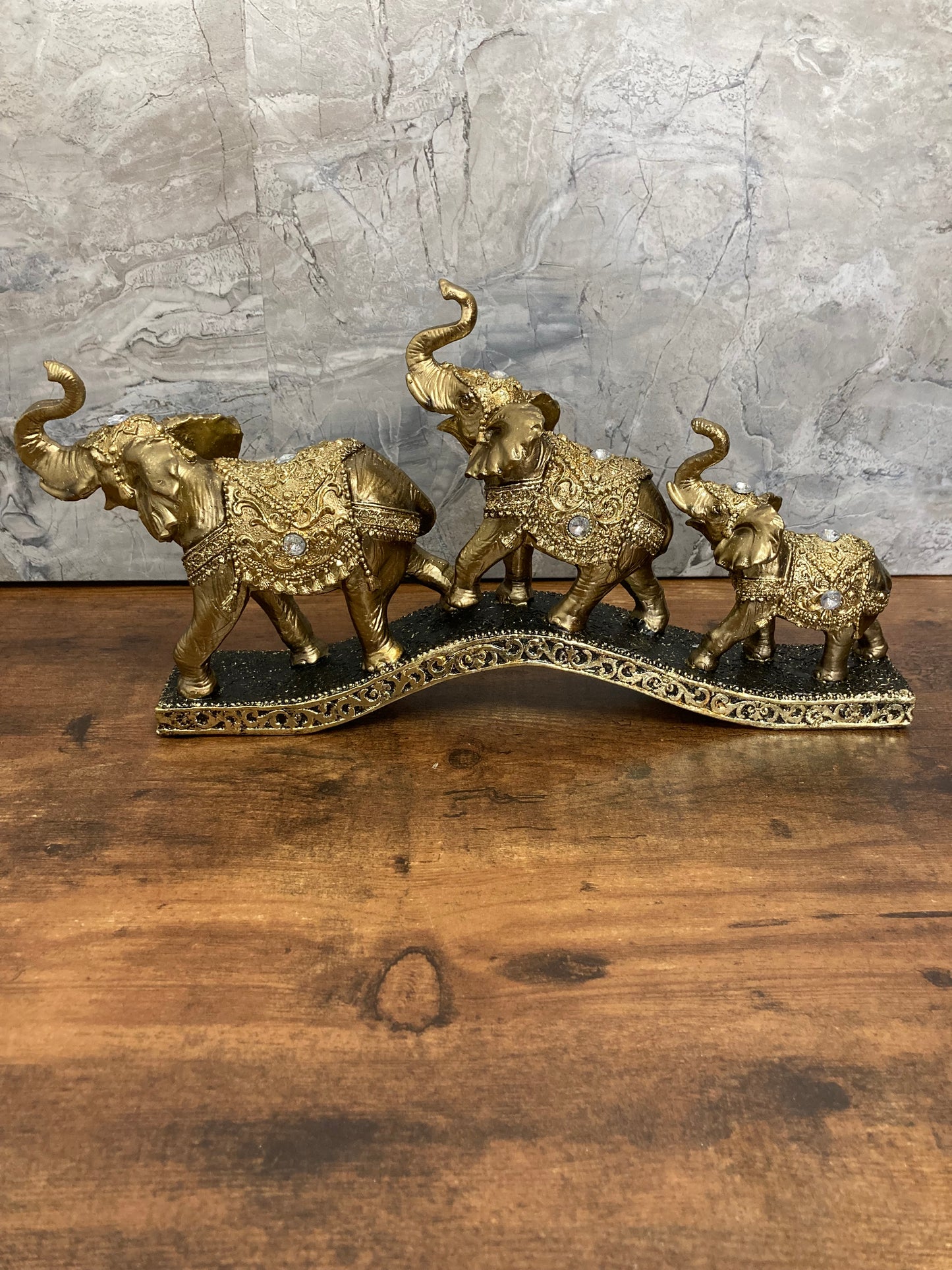 Elegant Statute Mom and Babies 3 Elephant Figurine Family on Bridge Gold glitter elephant animal Ploy Resin Home Decor.