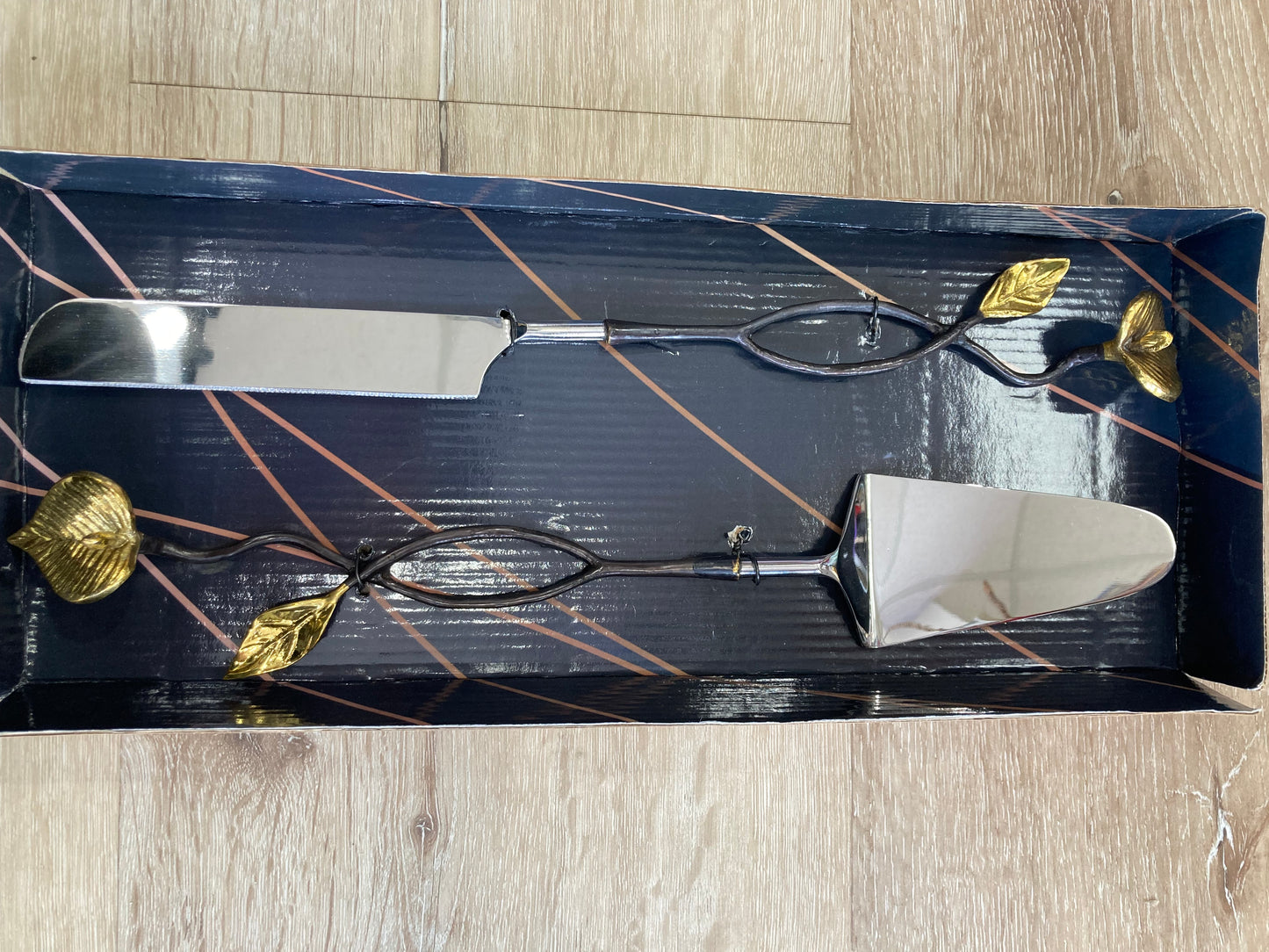 Cake Knife and Shovel Serving Set ,Bright Elegant Stainless Steel with antique look design flower.