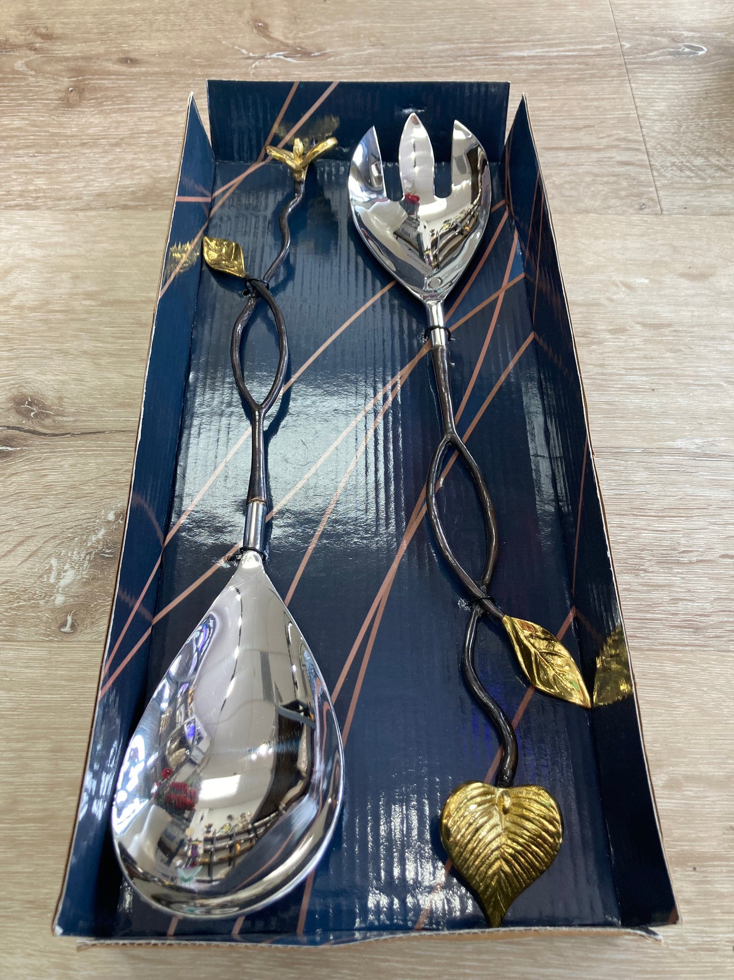 Salad Serving Fork And Spoon Set ,Bright Elegant Stainless Steel with antique look design flower.