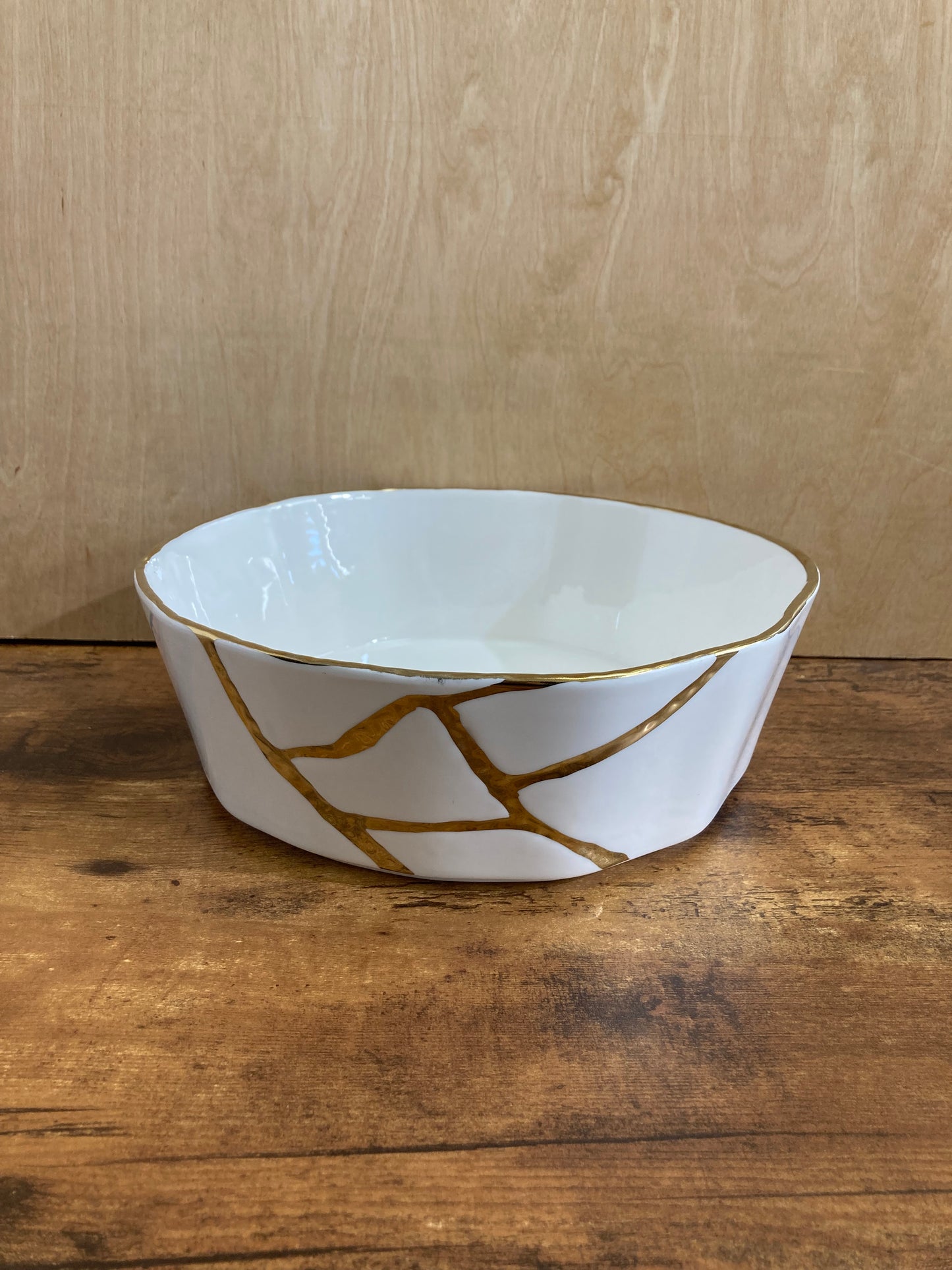 Round Serving Bowl Dish,Tray Platter with Gold Rim Salad , fruits ,food Stylish modern.Home decor .
