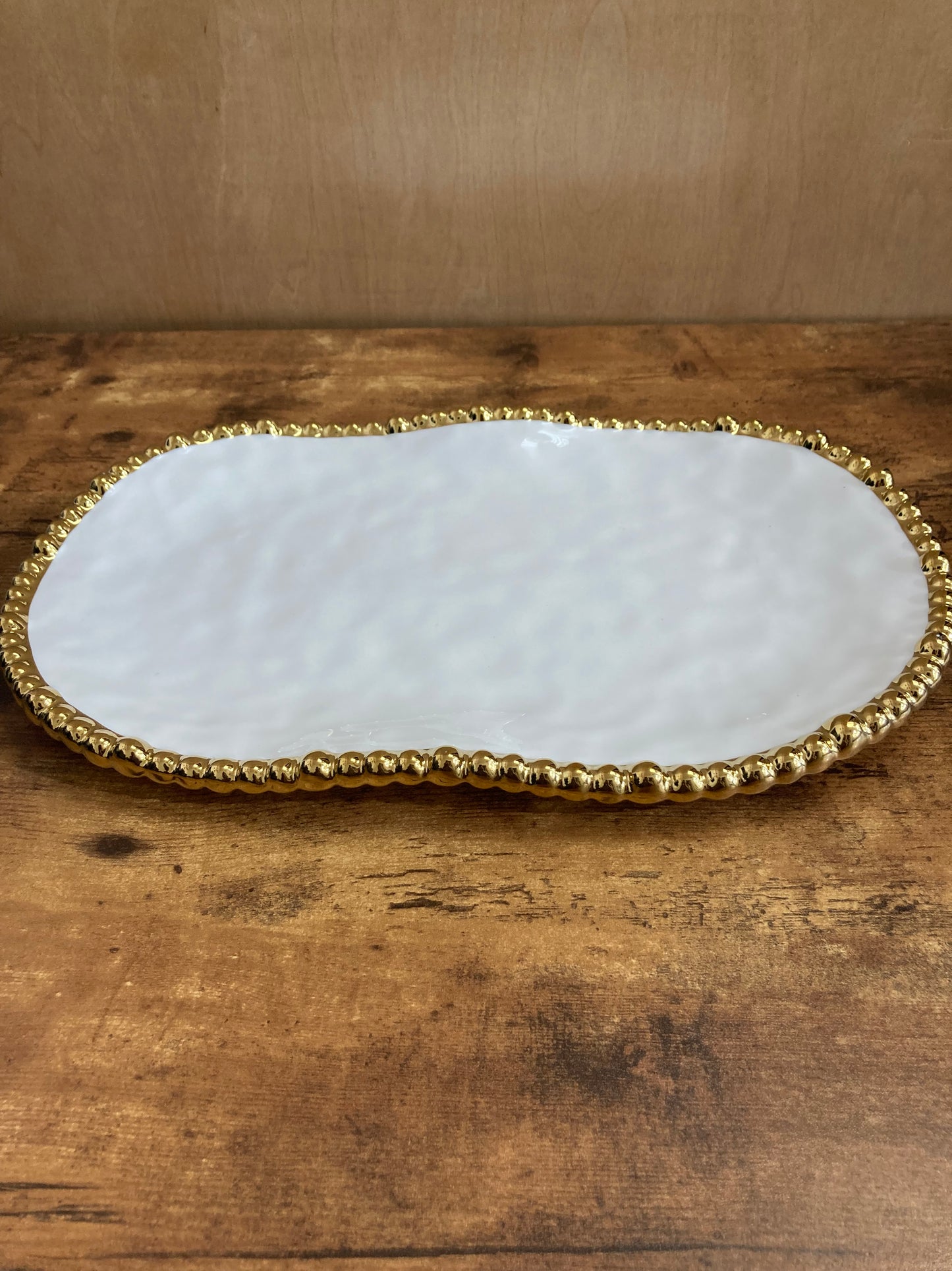 Oval Serving Dish,Tray Platter with Gold Rim Stylish modern. Nordic style .