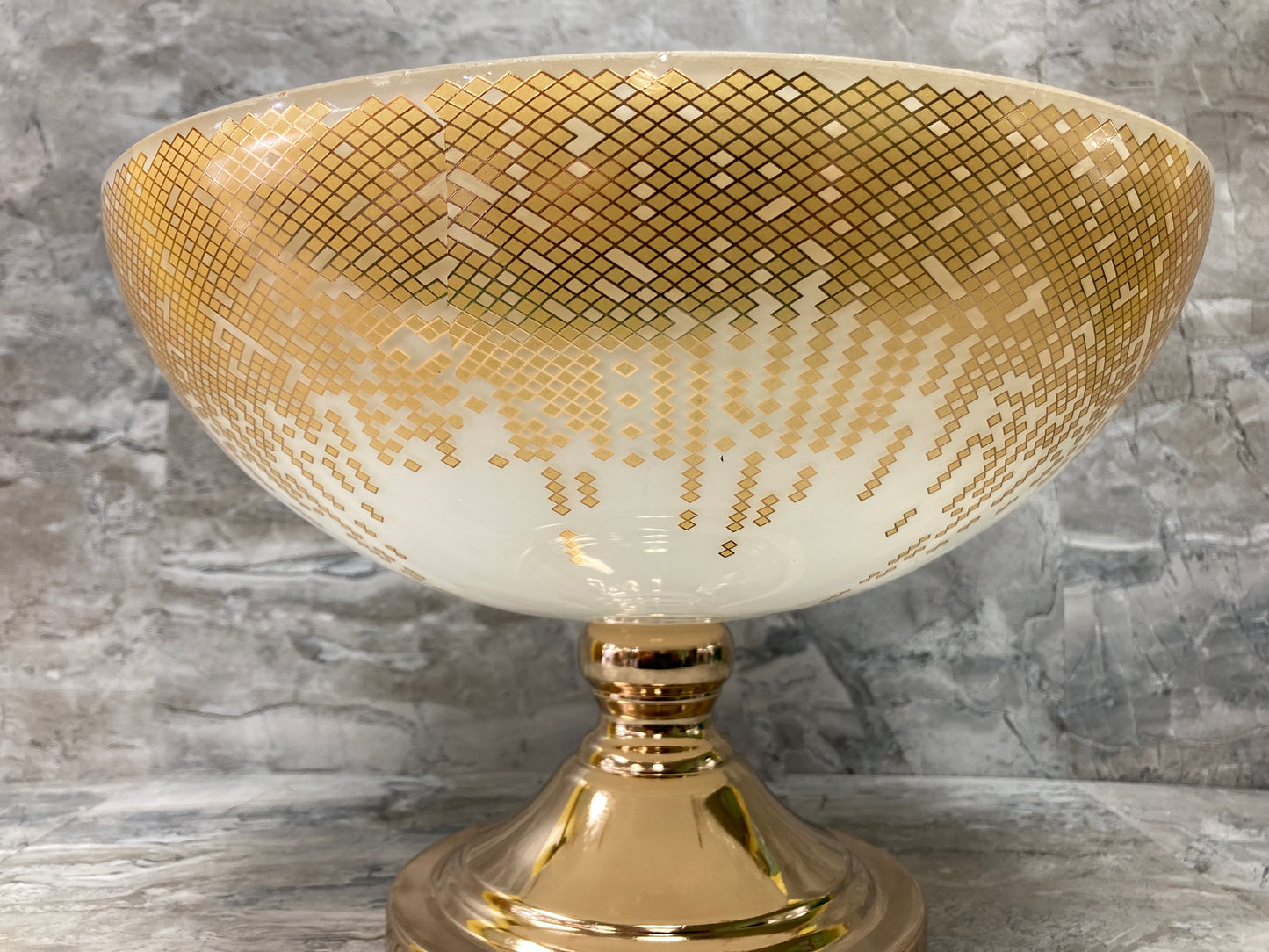 Elegant Classy Round Fruit Serving Bowl ,Glass Top, Metal Base.Home Decor.